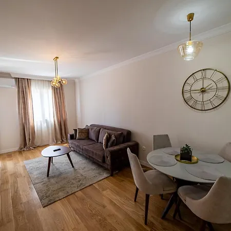 28 Apartment *