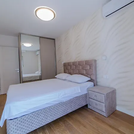 28 Apartment
