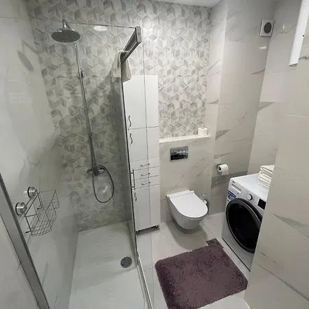 Apartment 28